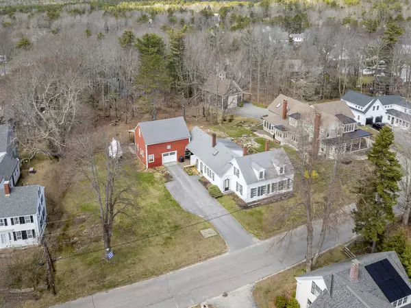 Freeport, ME 04032,6 Harraseeket RD