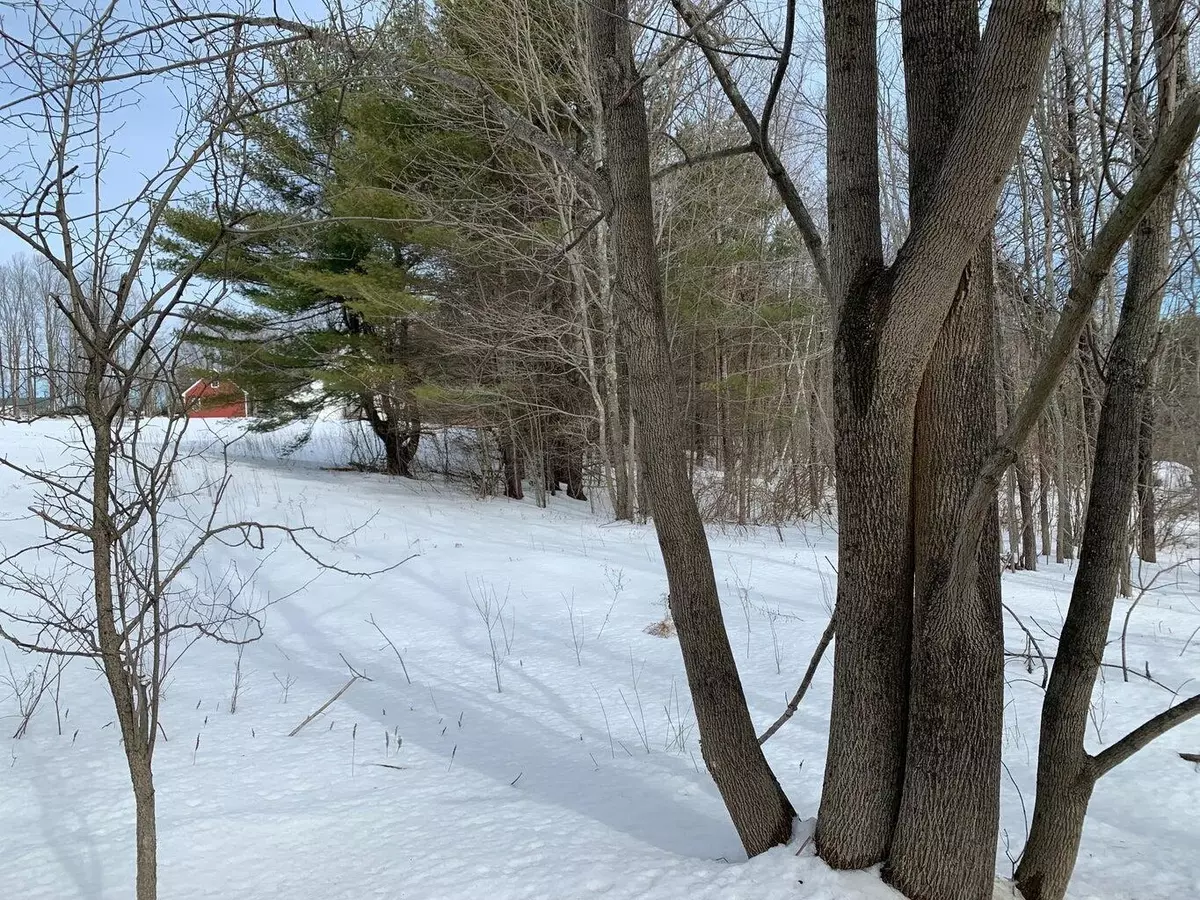 Standish, ME 04084,200 Ossipee TRL E