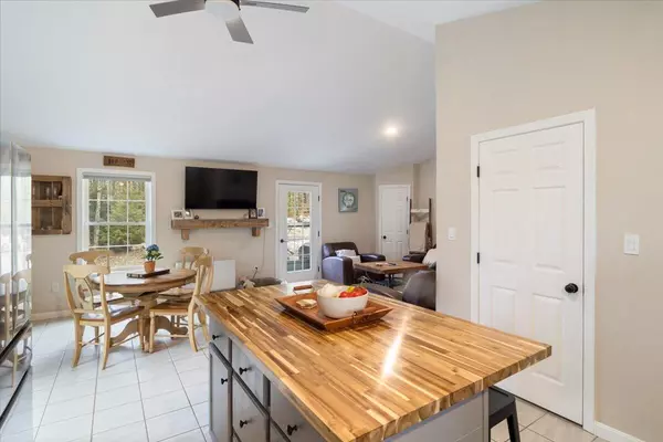 New Gloucester, ME 04260,2 N Ridge RD