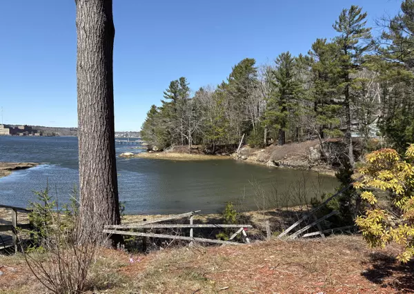 Westport Island, ME 04578,162 North End RD