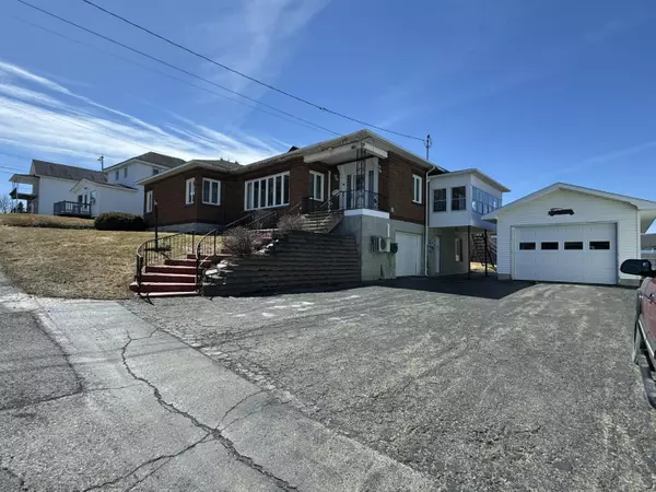 109 10th AVE, Madawaska, ME 04756