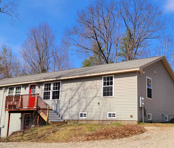 25 Abby LN, Gray, ME 04039