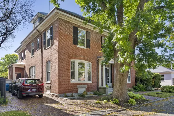 Portland, ME 04102,22 Clifford ST