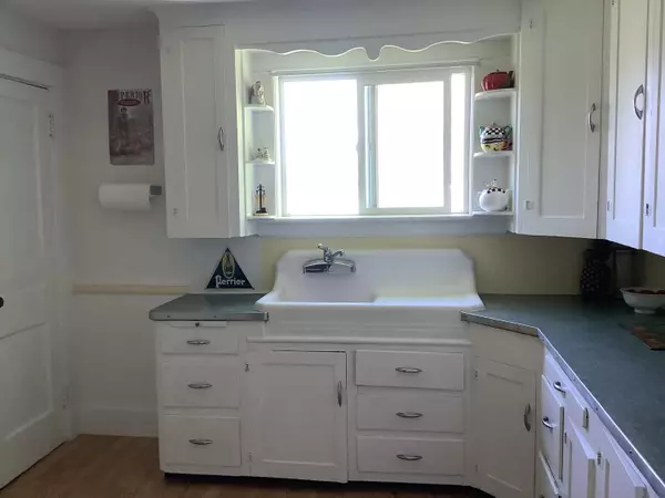 Fort Fairfield, ME 04742,25 Columbia AVE