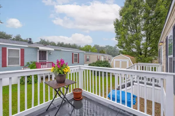 Kittery, ME 03904,59 Blackberry PL