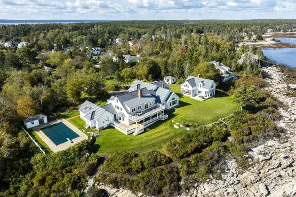 32 Town Landing RD,  Southport,  ME 04576