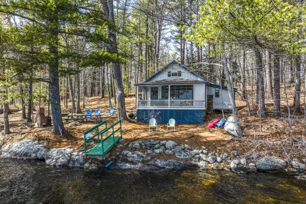 Damariscotta, ME 04543,58 Juniper LN