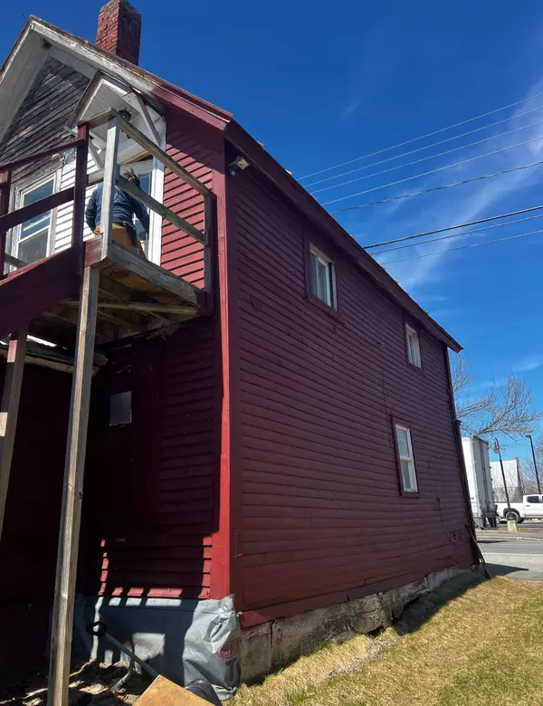 Norridgewock, ME 04957,63 Main ST