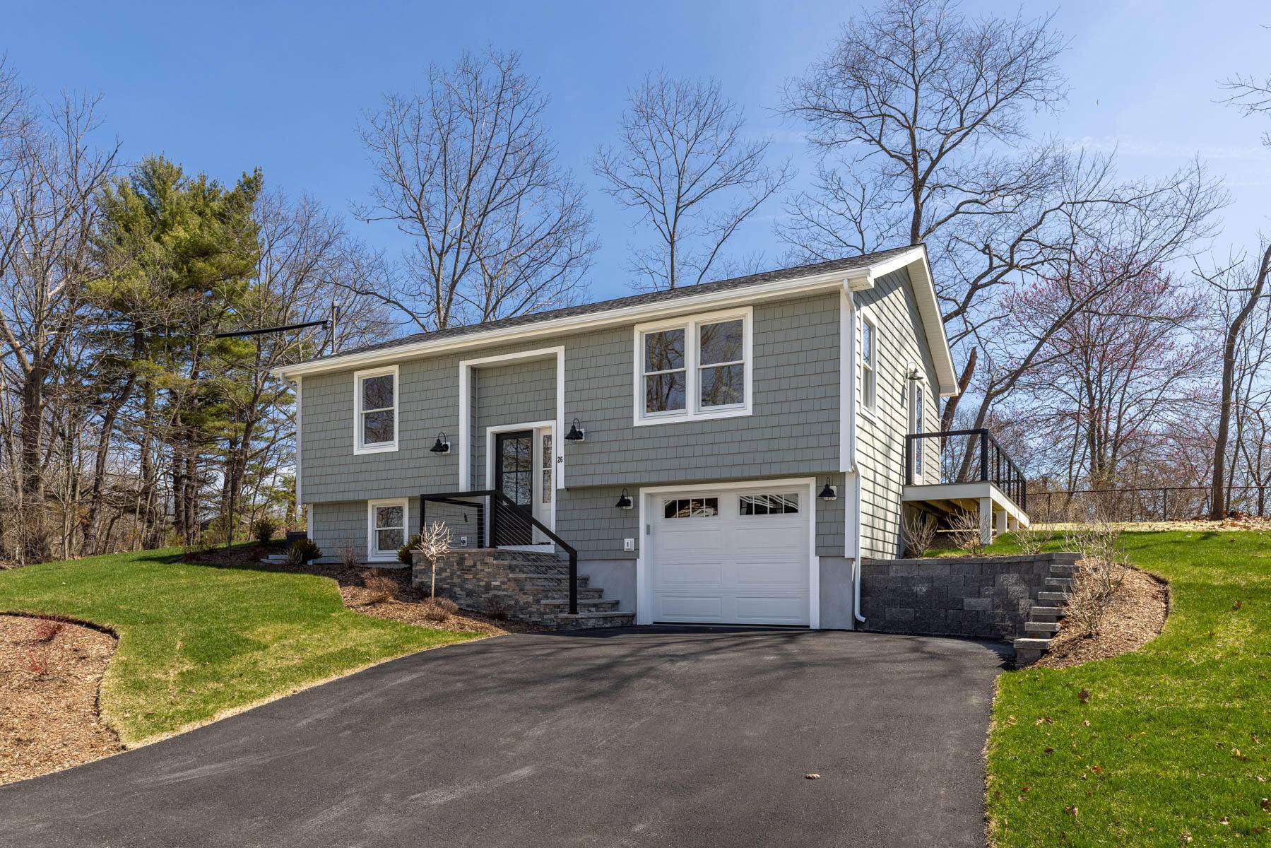 26 Oak TER, Kittery, ME 03904