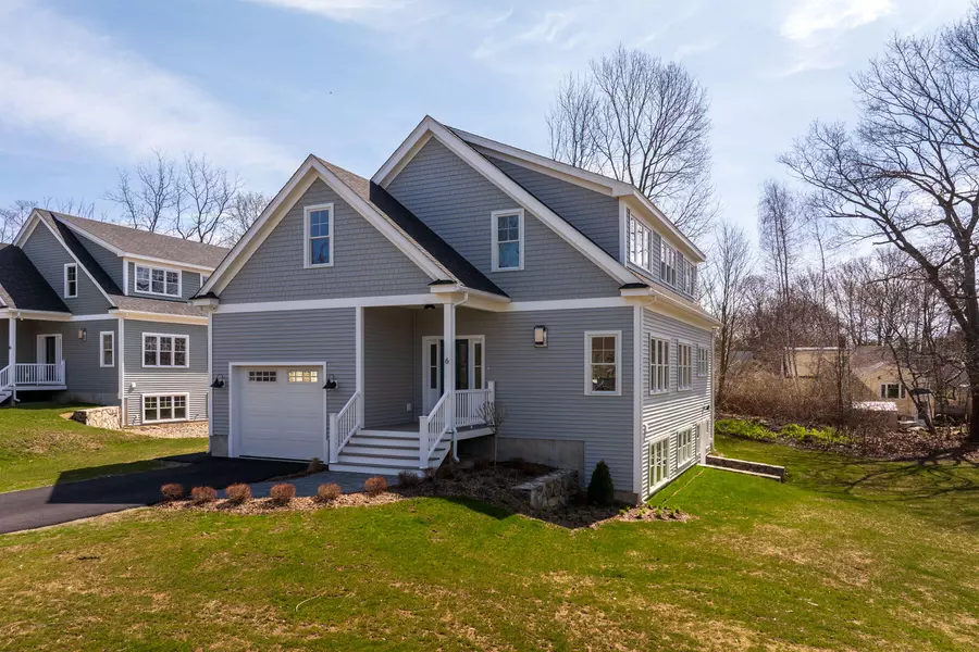 6 Gillis DR #1, Kittery, ME 03904