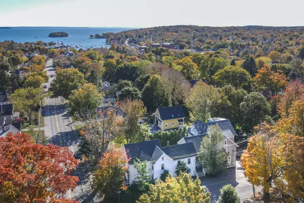 Camden, ME 04843,40 Mountain ST