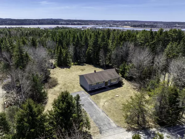 Marshfield, ME 04654,43 Stagecoach RD