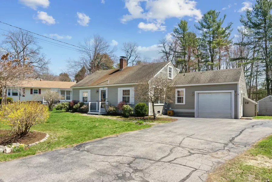 12 Intervale RD, Kennebunk, ME 04043