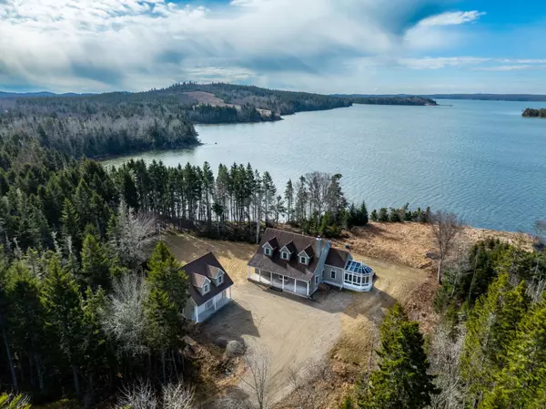 Roque Bluffs, ME 04654,208 Clay Point RD