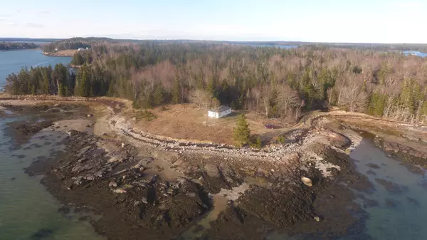 Milbridge, ME 04658,63 Headland RD