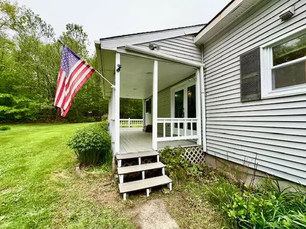 Fayette, ME 04349,10 Field RD