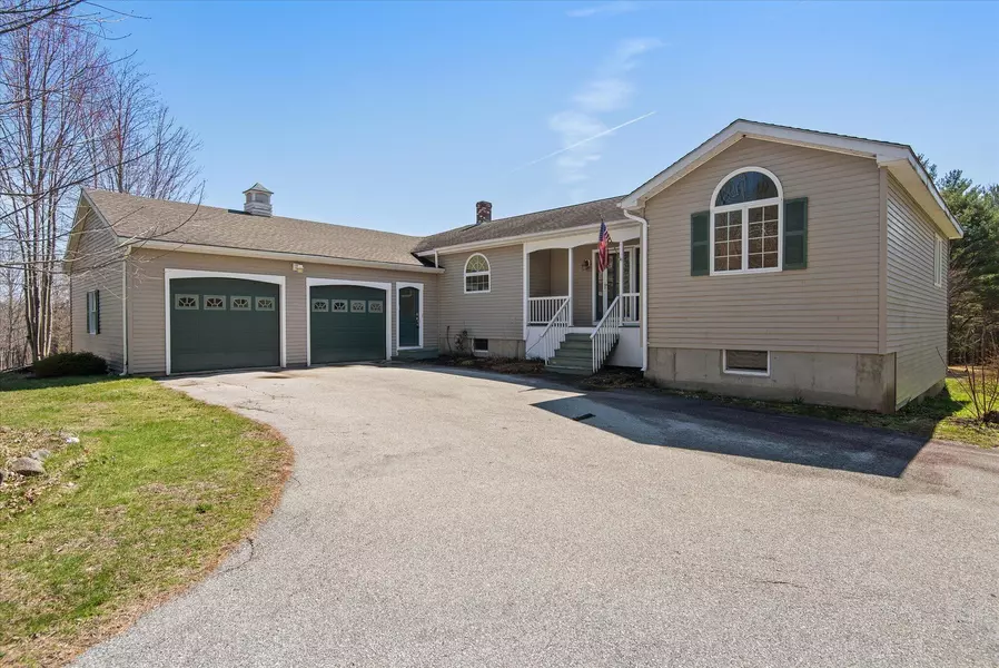78 Dyer RD, Carmel, ME 04419