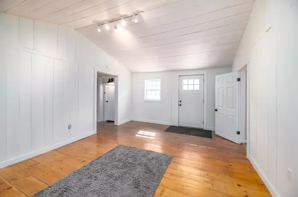 Nobleboro, ME 04555,380 E Neck RD