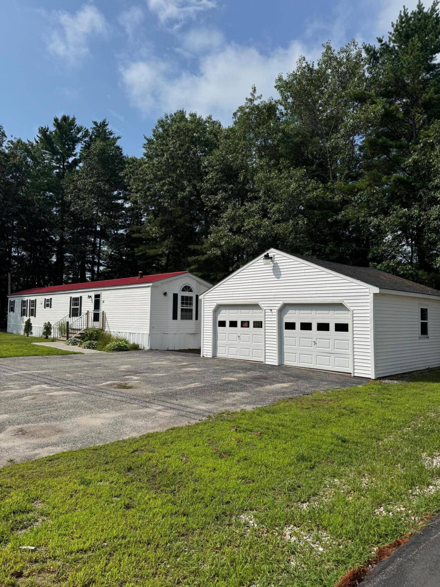 14 Sabbady Point RD, Windham, ME 04062