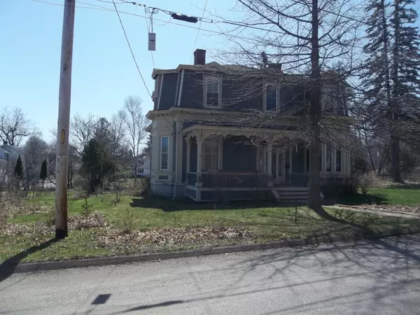 Calais, ME 04619,18 Lafayette ST