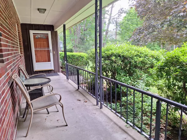 Topsham, ME 04086,31 Arbor AVE