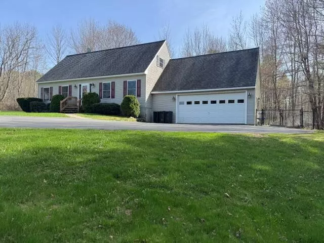 16 Alexandra DR, Gardiner, ME 04345