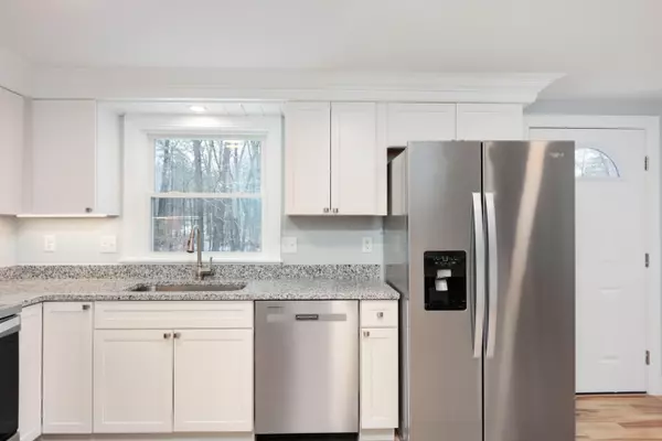 Wells, ME 04090,84 Kimberly CIR