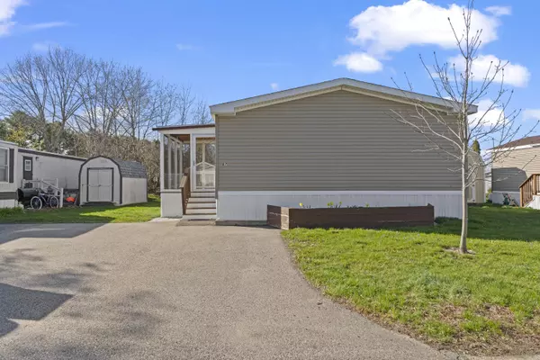 Kittery, ME 03904,87 Blackberry PL