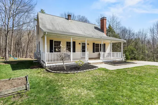 29 Foxcroft LN, Arundel, ME 04046