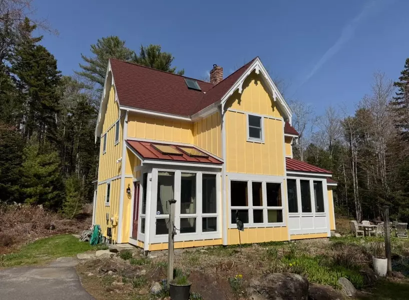 55 South Cobbtown RD, Lincolnville, ME 04849