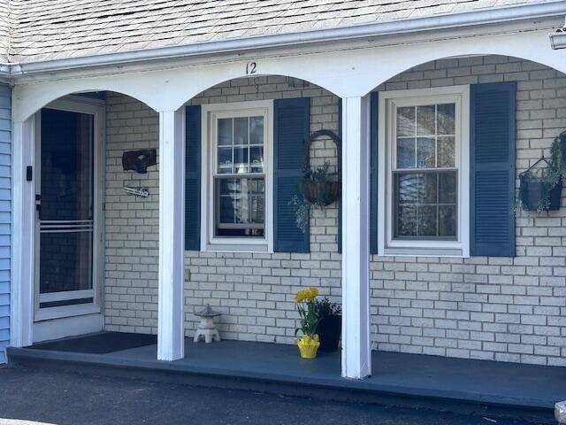 Sanford, ME 04073,12 Milton AVE