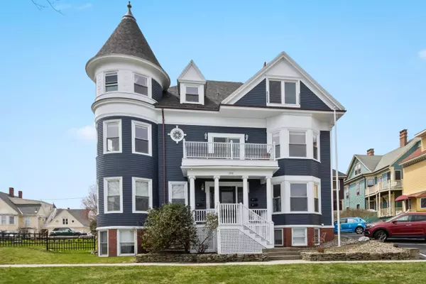 102 Eastern Promenade #4, Portland, ME 04101