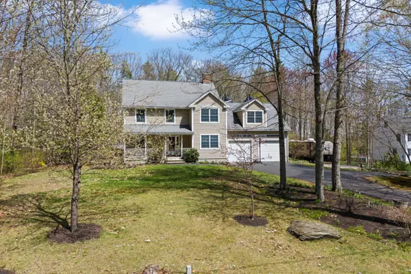 16 Heritage DR, Berwick, ME 03901