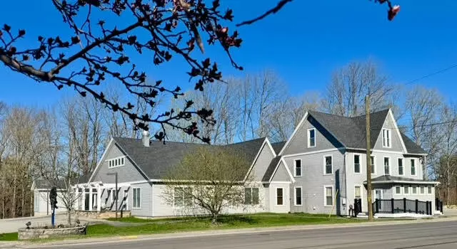 647 Maine AVE, Farmingdale, ME 04344