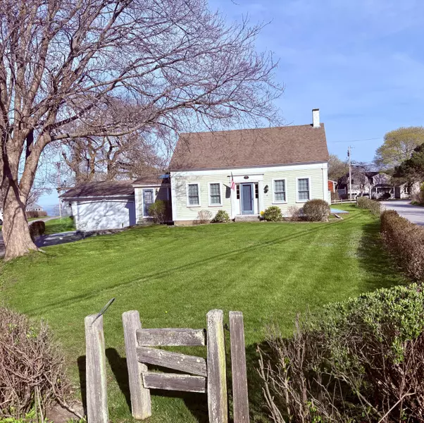 6 Barker Point RD, Harpswell, ME 04003