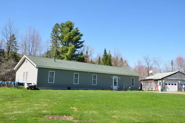 2606 Hudson RD, Hudson, ME 04449