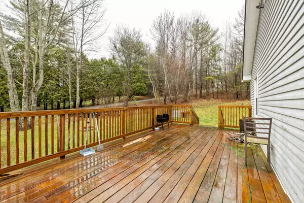 Sidney, ME 04330,2189 Middle RD