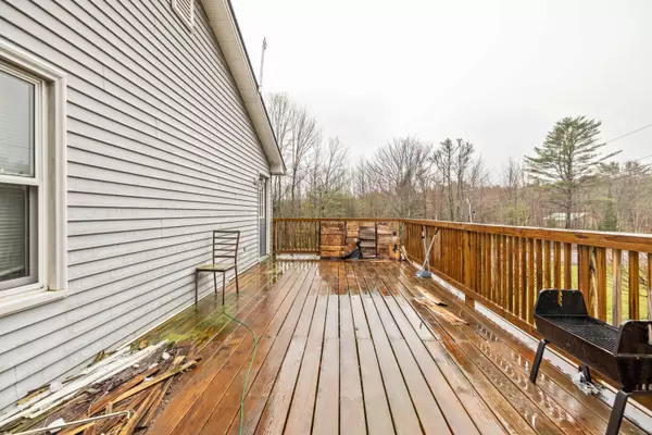 Sidney, ME 04330,2189 Middle RD