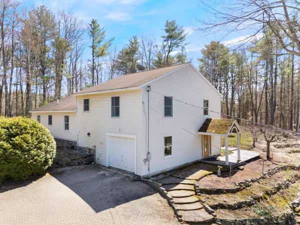 Freeport, ME 04032,36 Farmview LN