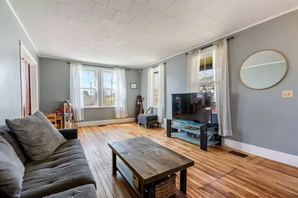 Readfield, ME 04355,9 Church RD