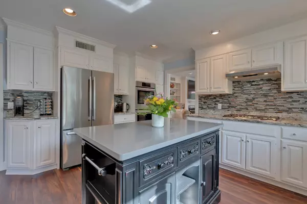 Kennebunkport, ME 04046,8 Touchstone DR