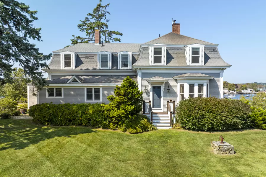 12 Steamboat Wharf LN, Harpswell, ME 04079