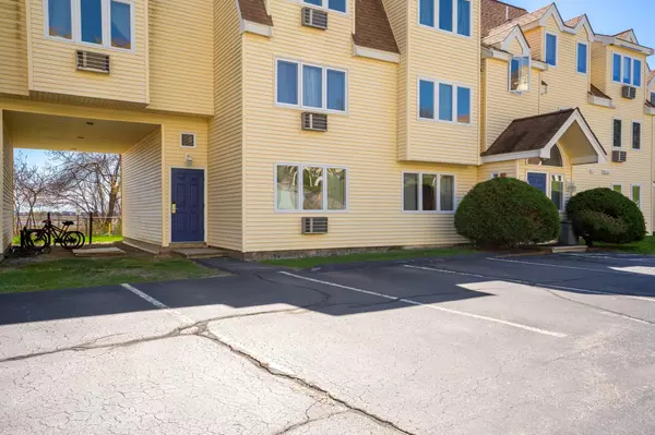 Wells, ME 04090,1373 Post RD #4A