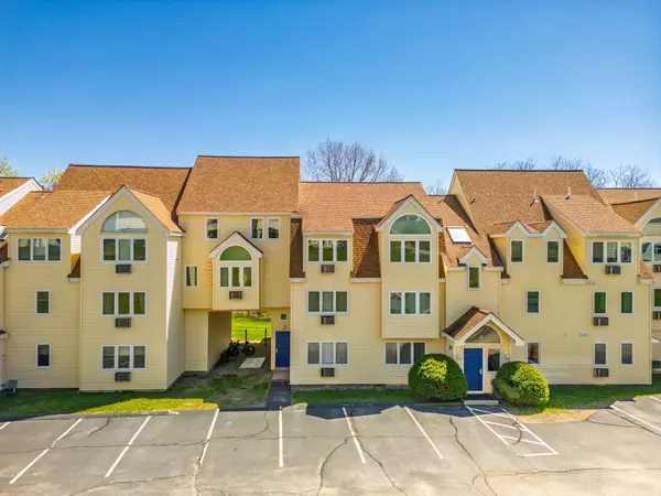 1373 Post RD #4A, Wells, ME 04090