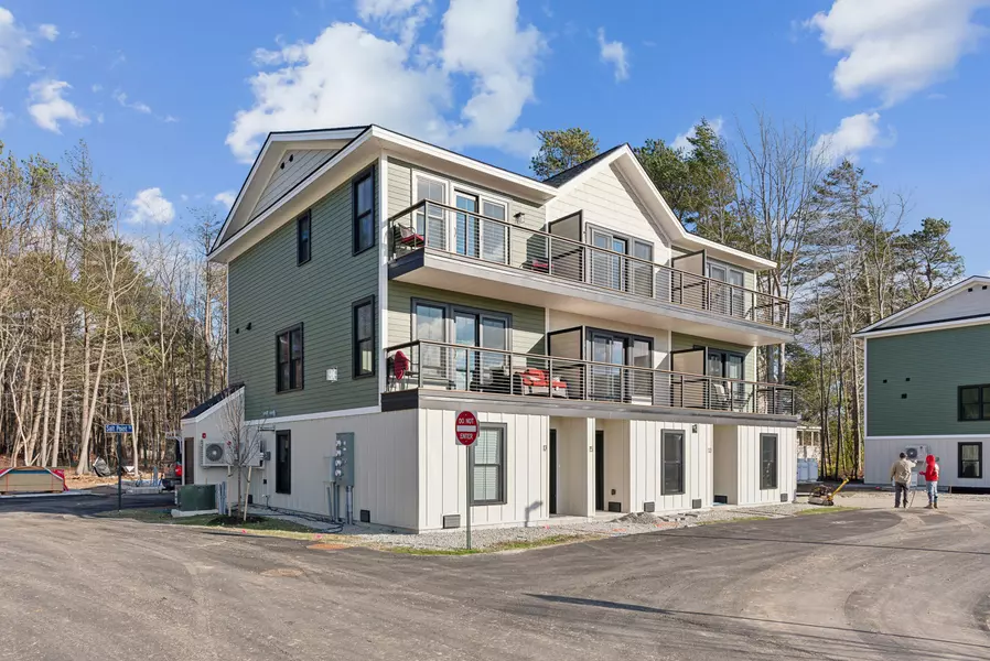 27 Salt Point DR #15, Old Orchard Beach, ME 04064