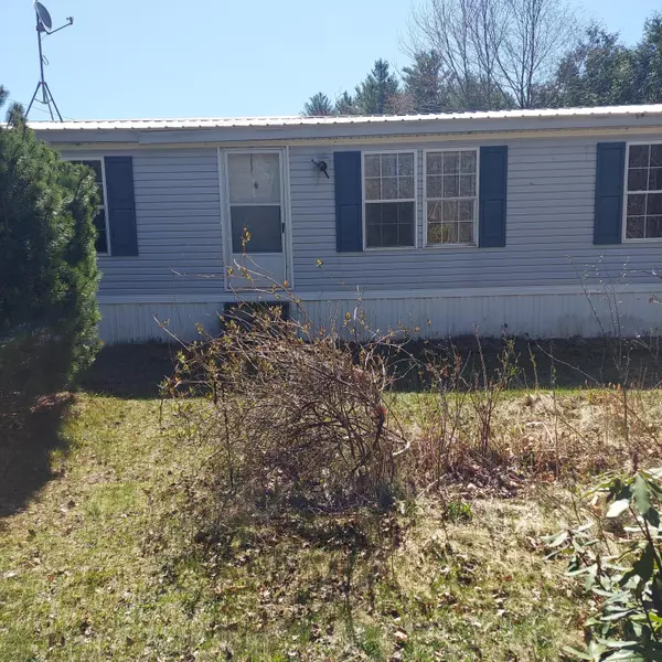 New Sharon, ME 04955,335 Swan RD