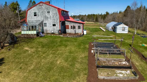 Robbinston, ME 04671,84 Steam Mill RD