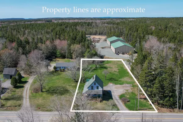 Southwest Harbor, ME 04679,252 Seawall RD