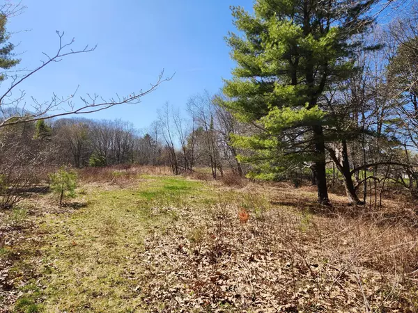 99 E East Neck RD, Nobleboro, ME 04555