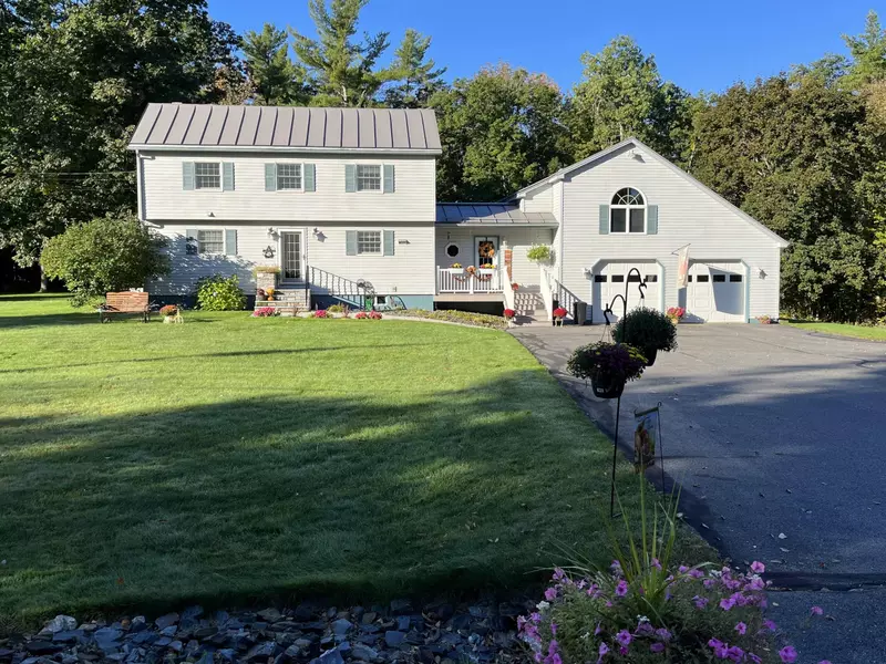 45 Weeks Mills RD, China, ME 04358